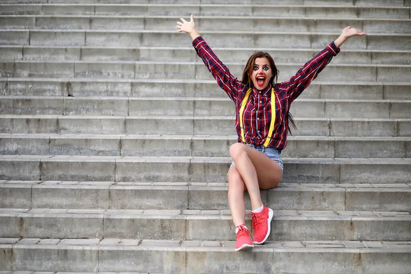 Linda chica en un payaso maquillaje — Foto de Stock