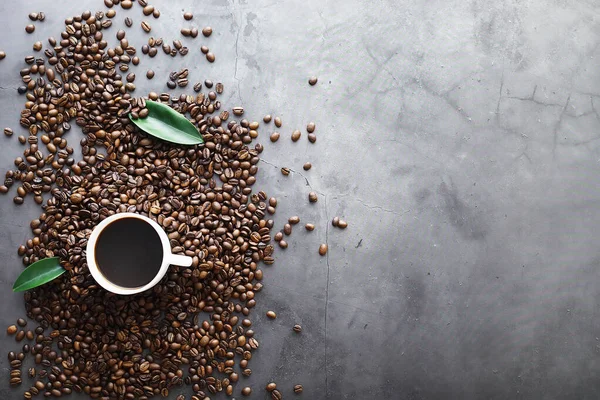 Påse Kaffe Kaffebönor Rostade Bordet Kaffebönor Med Blad För Matlagning — Stockfoto