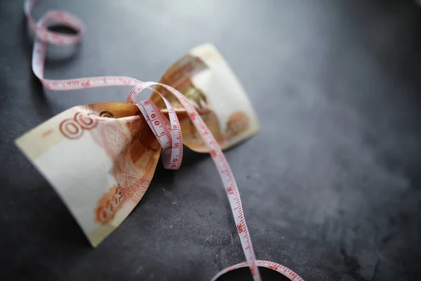 Obchodní Koncept Znehodnocování Národní Měny Bill Nápisem 5000 Tisíc Rublů — Stock fotografie