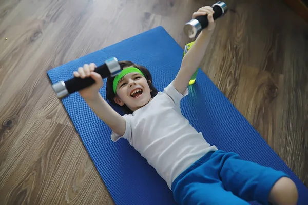 Sport Stile Vita Sano Bambino Che Pratica Sport Casa Manubrio — Foto Stock