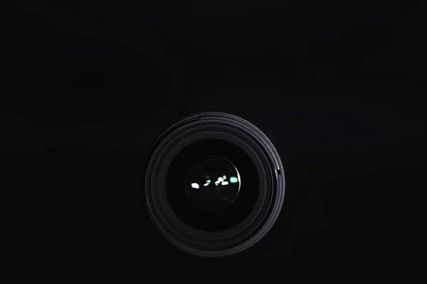Optika Kameru Operačním Stole Světlice Skle Fotoobjektivu Černé Pozadí Technikou — Stock fotografie