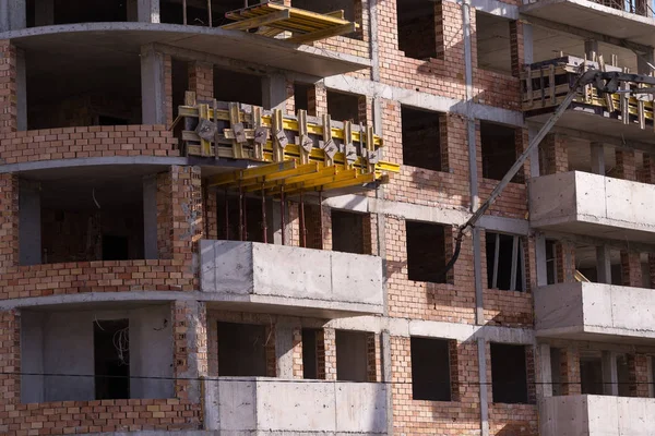 Construir grandes edificios residenciales . — Foto de Stock