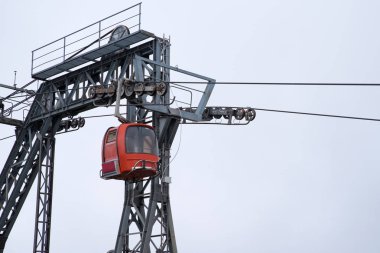 Kırmızı kablo kabin Asansör dağ.