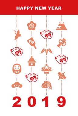 2019 yaban domuzu oyuncak bebek ve iyi şanslar öğeleri ile yeni yıl kartı