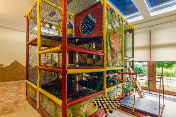 Overdekte Speelkamer Voor Kinderen Kinderen Jungle Gym Labyrinth — Stockfoto