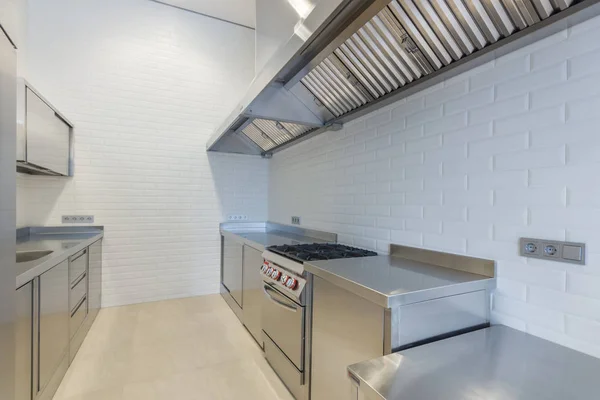 Interieur Van Professionele Keuken Werktafels Wastafels Kasten — Stockfoto