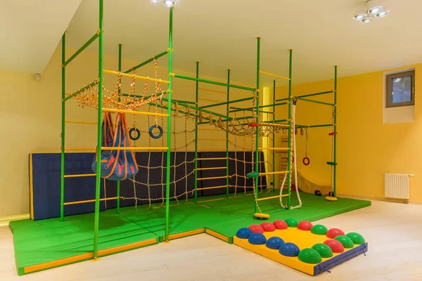 Kinderspeelkamer Met Touwladders Kids Stedelijke Gym Speelkamer — Stockfoto