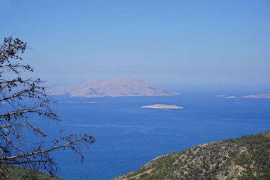 Adalar Ege Denizi pitoresk manzarası. Rodos adası, Yunanistan                               