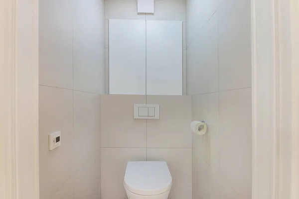 Malé Toaletní Místnosti Interiér — Stock fotografie