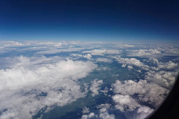 High Sky Clouds Deep Blue Atmosphere Background View Airplane Window — Stock Photo, Image