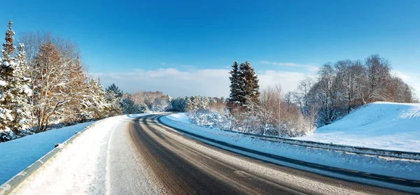 Asfalt Yol Güzel Soğuk Güneşli Karlı Kış Telifsiz Stok Imajlar