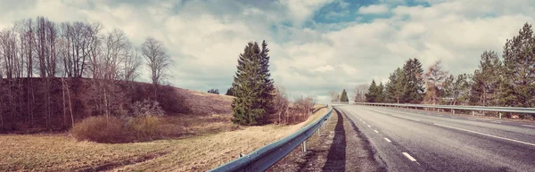 Black Asphalt Road Sunny Spring Day Panoramic View Early April — Stock Photo, Image