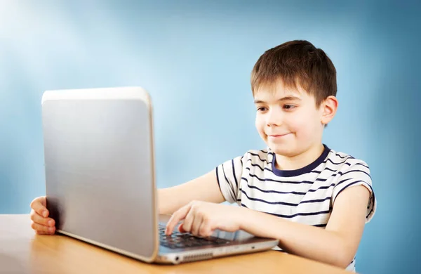 Seven Years Old Child Sitting Laptop Table Typing — Stock Photo, Image
