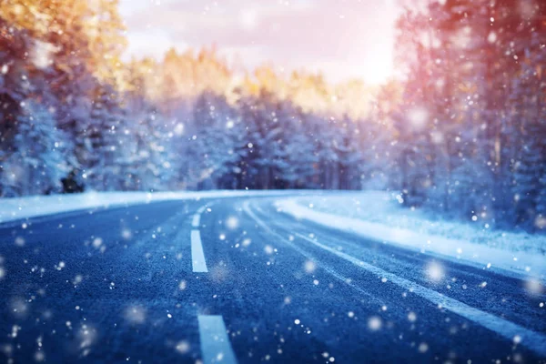 Winter road, covered with snow on sunny day — Stock Photo, Image