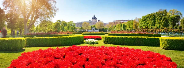View to Volksgarten and National History Museum in Vienna — Stock Photo, Image