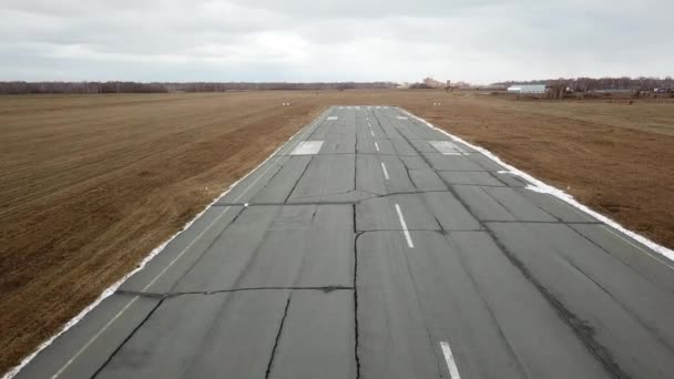 Små flygplan runway — Stockvideo