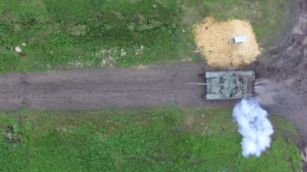 Réservoir russe T72 Démarrer le moteur et les mouvements — Video