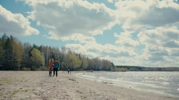 Multirasial Couple Walking Along the Lake — Stock Video