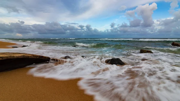 Kauai hawaii sonnenuntergang am strand — Stockfoto