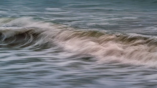 ビーチで波を打つ, トリニダード, カリフォルニア州 — ストック写真