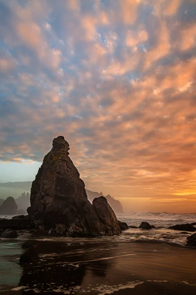 Kuzey Kaliforniya Sahilinde Renkli Günbatımı. — Stok fotoğraf