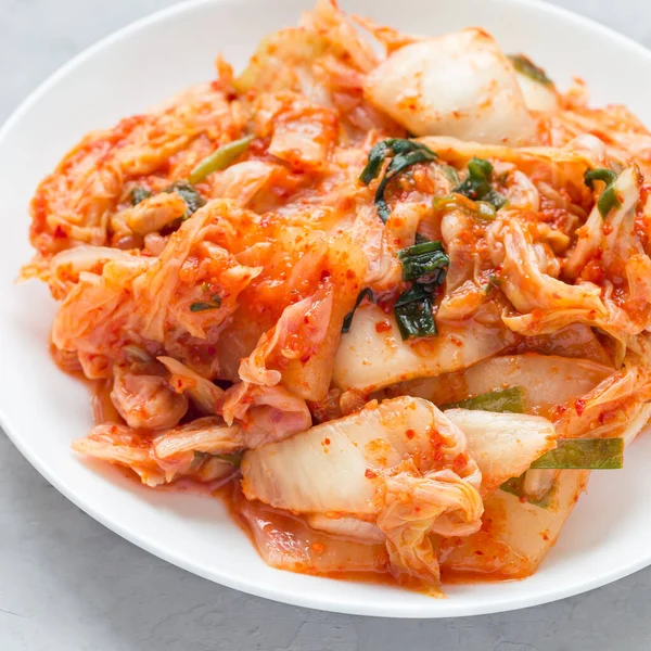 Kimchi Kohl Koreanische Vorspeise Auf Weißem Teller Quadratisch — Stockfoto