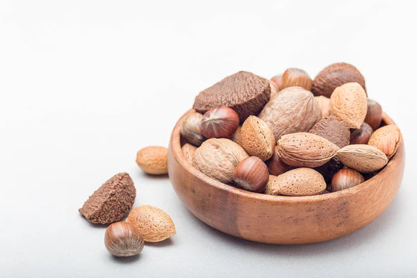 Diferentes Tipos Nueces Cáscara Avellanas Nueces Almendras Nueces Brasil Tazón — Foto de Stock