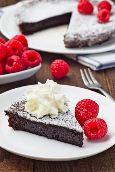 Piece Chocolate Sticky Brownie Cake Swedish Dessert Kladdkaka Plate Garnished — Stock Photo, Image