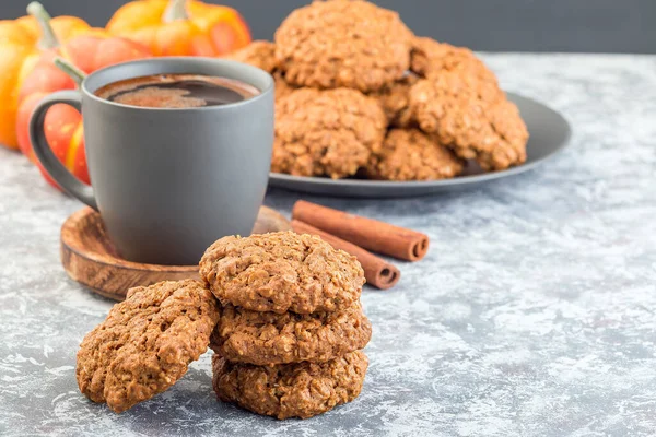 Spicy Pumpkin Oatmeal Cookies Table Plate Cup Coffee Horizontal Copy — Stock Photo, Image