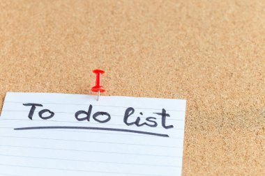 Boş kağıt ve kalem içeren tıpa bellek tahtası, liste, ilan tahtası, yatay, kapatma, boşluk kopyalama