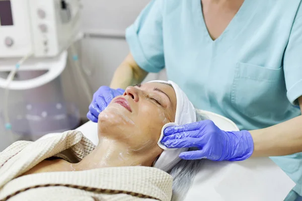 Pulizia Maschera Viso Pulizia Maschera Peeling Dal Viso — Foto Stock