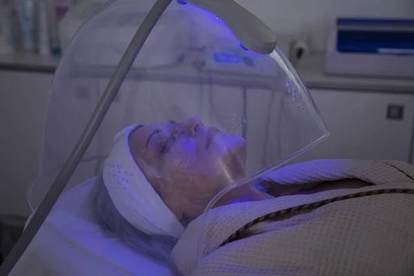 Woman Receiving Led Facial Therapy Face — Stock Photo, Image