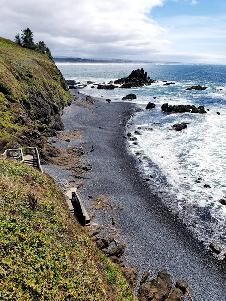 Yaquina Head'de engebeli kayalıklar