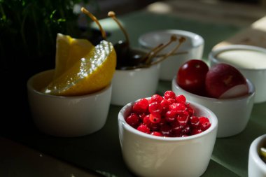 Domuz hindi ve turta, kızılcık ve turta.