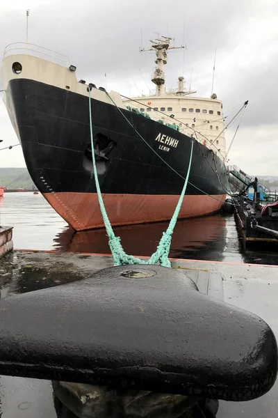 Murmansk limanında nükleer buzkıran 