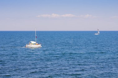 Deniz manzarası ile iki zevk Yatlar