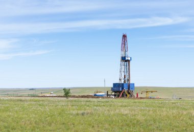 Bozkır delme kulede. Bozkır yatay sondaj makinaları ve donanımları ile