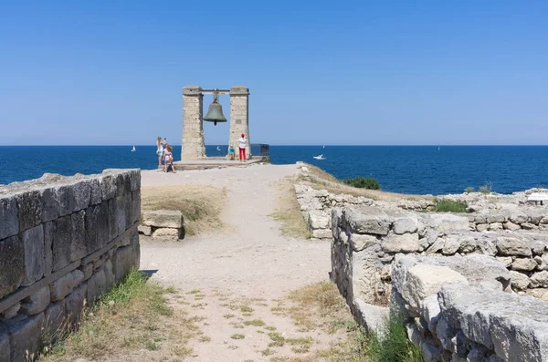 Neblige Glocke Und Die Ruinen Der Alten Chersonese — Stockfoto