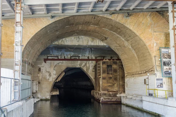 Підземні Води Каналу Крим Балаклава 2018 Вхід Підземні Води Канал — стокове фото