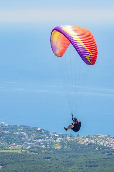 Paraglider Zeekust Republiek Van Krim 2018 Vlucht Van Een Paraglider — Stockfoto