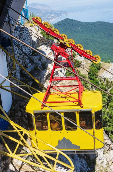 Seilbahn Hoch Über Dem Wald Republik Krim 2018 Das Auto — Stockfoto