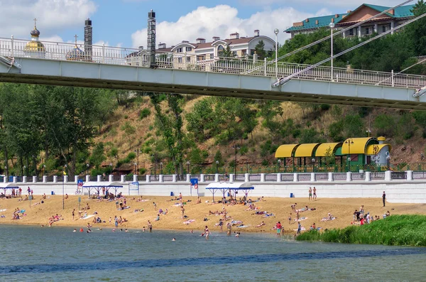 Ponte Pedonal Sobre Rio Ural 2018 Rússia Cidade Orenburg Vista — Fotografia de Stock