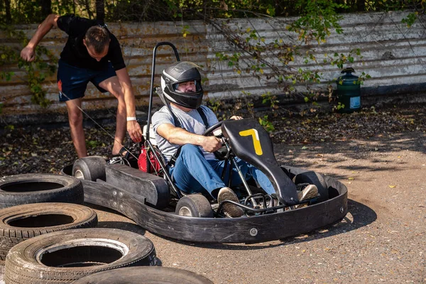 Orenburg Russland August 2019 Rennfahrer Sportkart Vor Dem Start Motorstart — Stockfoto