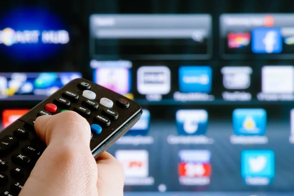 Uzaktan kumanda akıllı televizyonla etkileşim