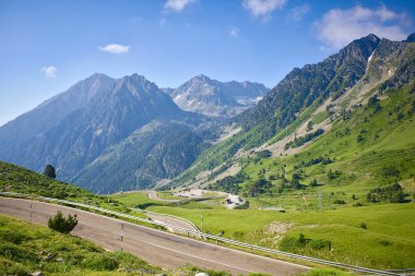 Gerber Valley, Pyrenees dağ manzarası. Catalunya