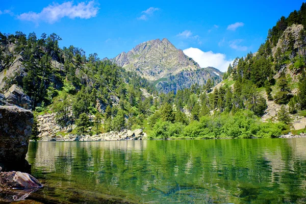 Jezero Přírodní Park Aiguestortes Catalunya — Stock fotografie