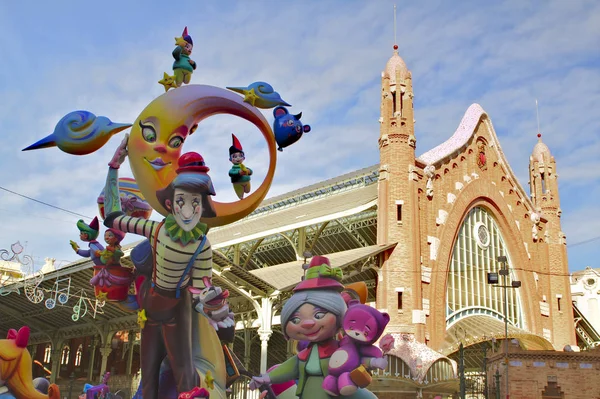 Valencia. İspanya. 18 Mart 2018. Papermache ve polistiren modelleri Las Fallas kutlamaları sırasında görüntülenir. Bu festival somut olmayan miras insanlık vardır.