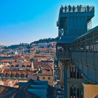 Lizbon, Portekiz 'deki Santa Justa' nın asansörü ve bakış açısı