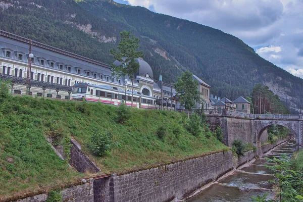 Augusti 2020 Huesca Spanien Internationell Järnvägsstation Canfranc Huesca Spanien — Stockfoto