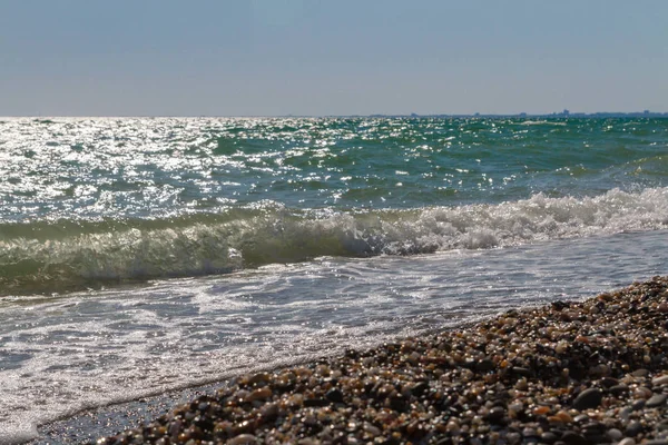 Playa Con Una Ola Verano Día Soleado — Foto de Stock